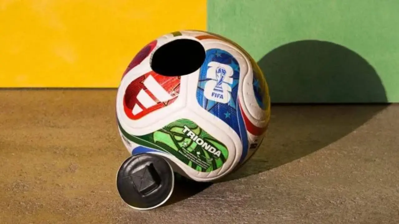 La pelota del Mundial tiene un chip en su interior que debe cargarse antes de los partidos