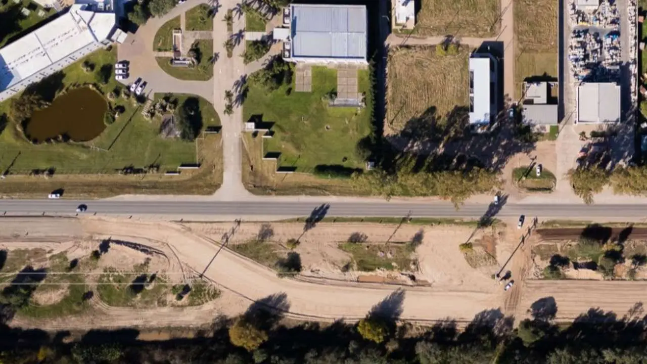 La vista aérea de los trabajos sobre la Ruta Nacional 158 en el ingreso a Villa María