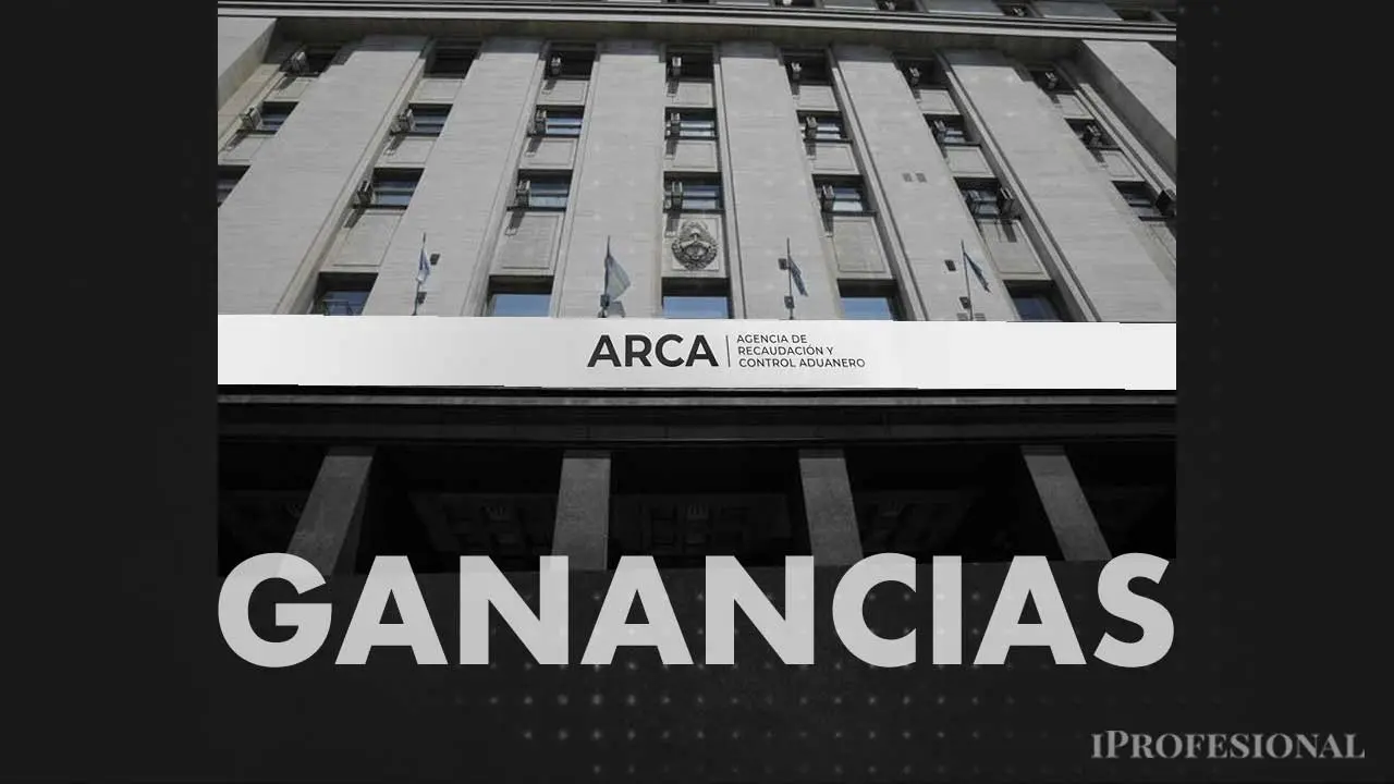 Fachada de la sede central de ARCA sobre la leyenda Ganancias