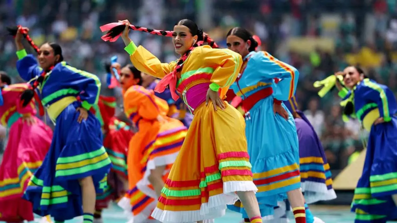 La ceremonia inaugural contó con ritmos y colores locales en el Estadio Azteca