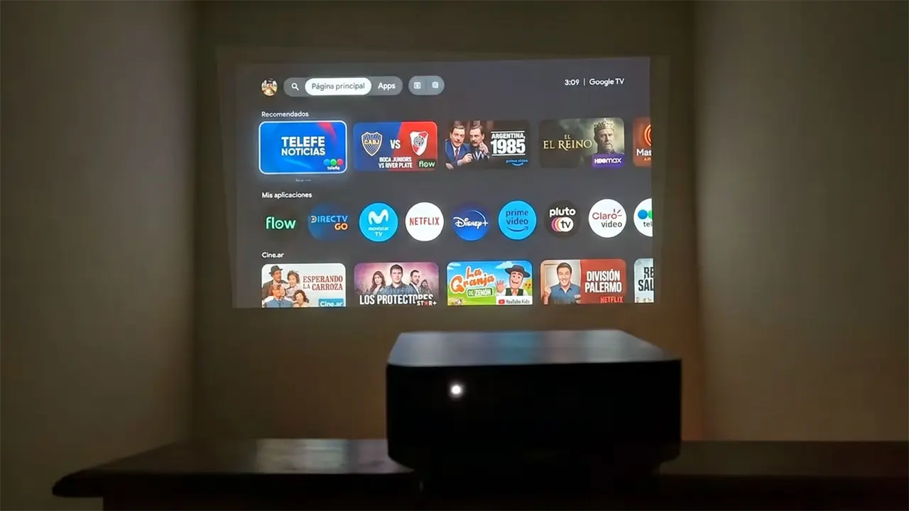La plataforma Google TV permite descargar aplicaciones de manera directa.