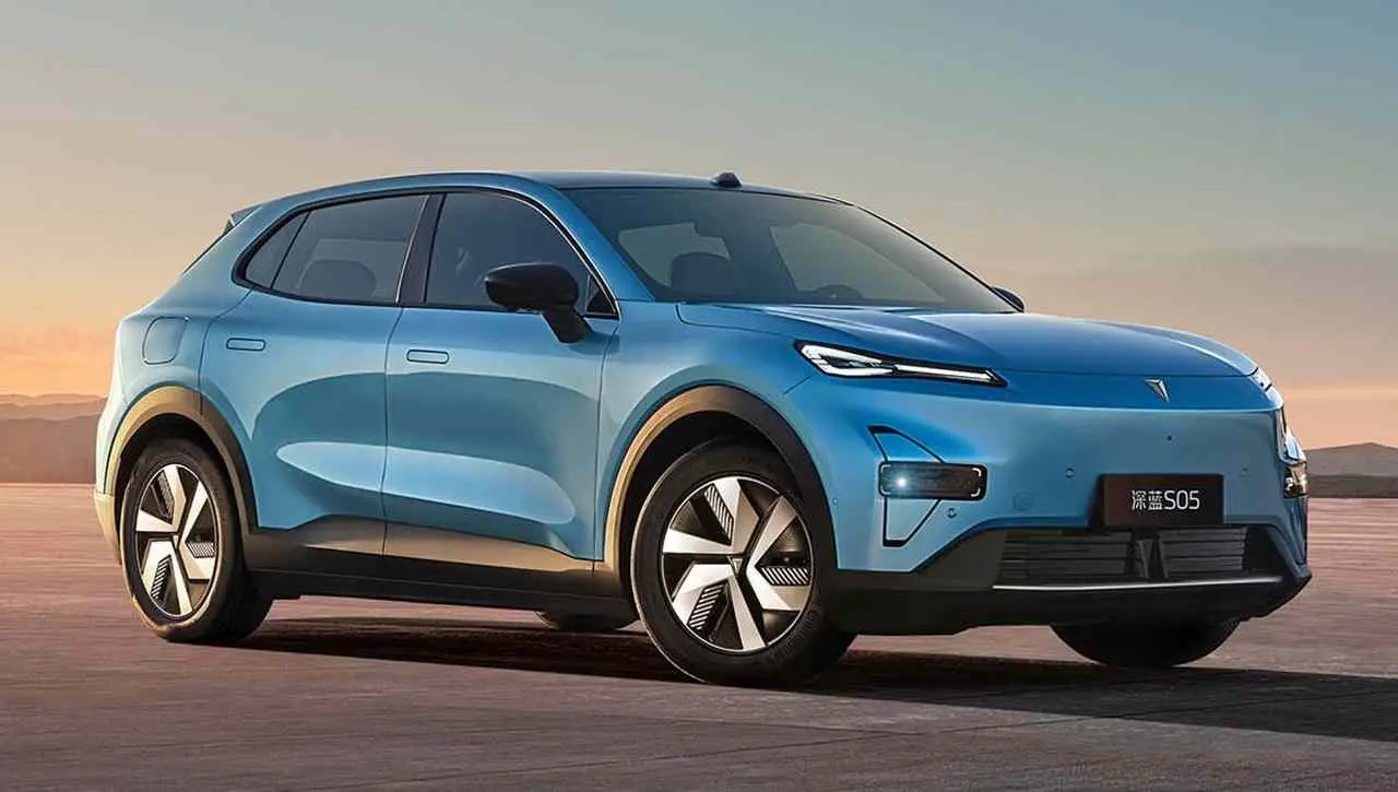 El S05 será el primer modelo que venderá el grupo Antelo de Deepal en Argentina.
