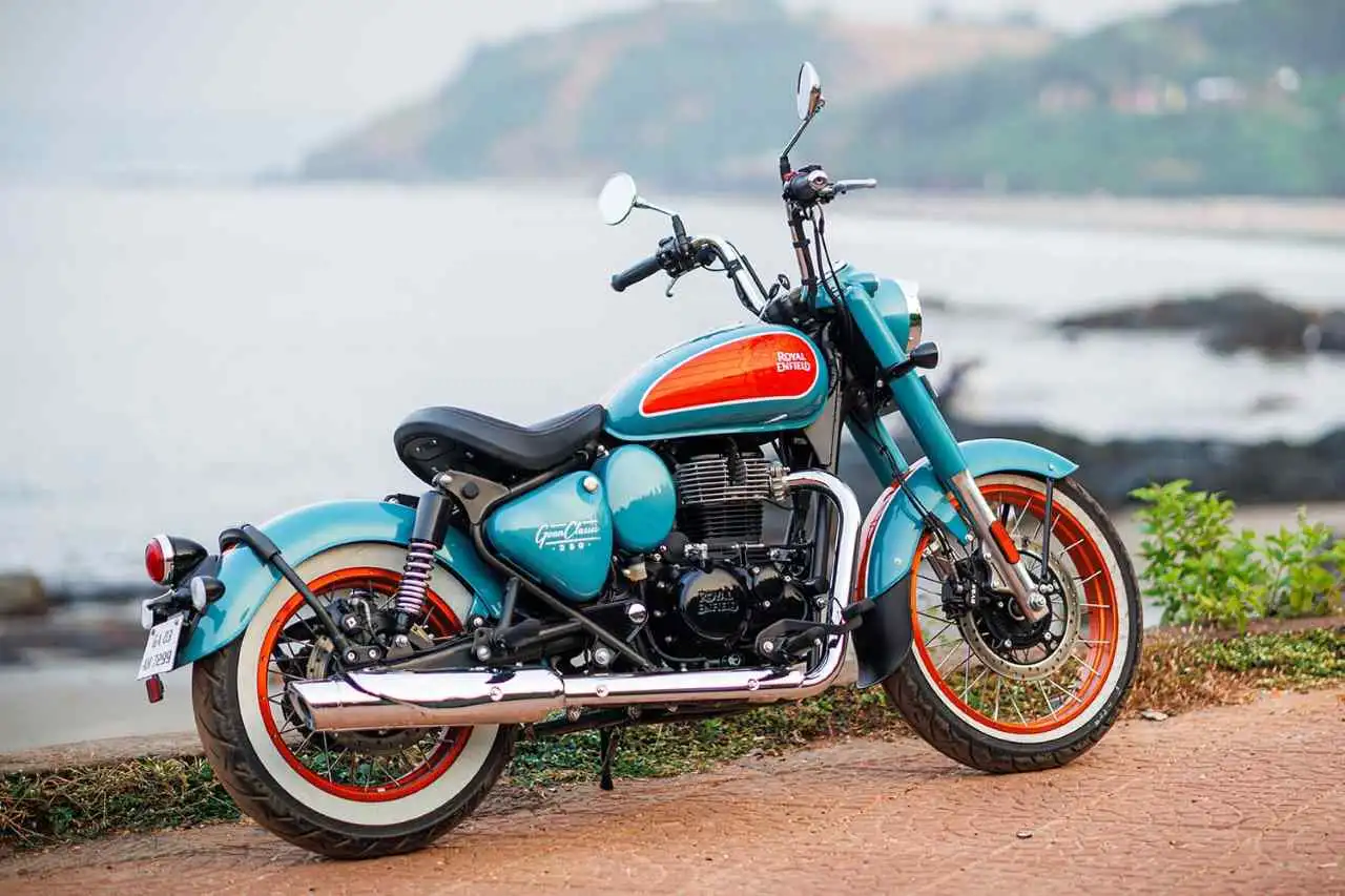 La nueva moto se caracteriza por los colores estridentes.