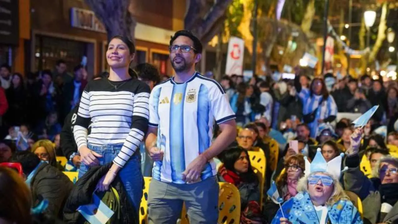 La Ciudad de Buenos Aires tendrá tres pantallas gigantes este sábado para ver Argentina-Jordania