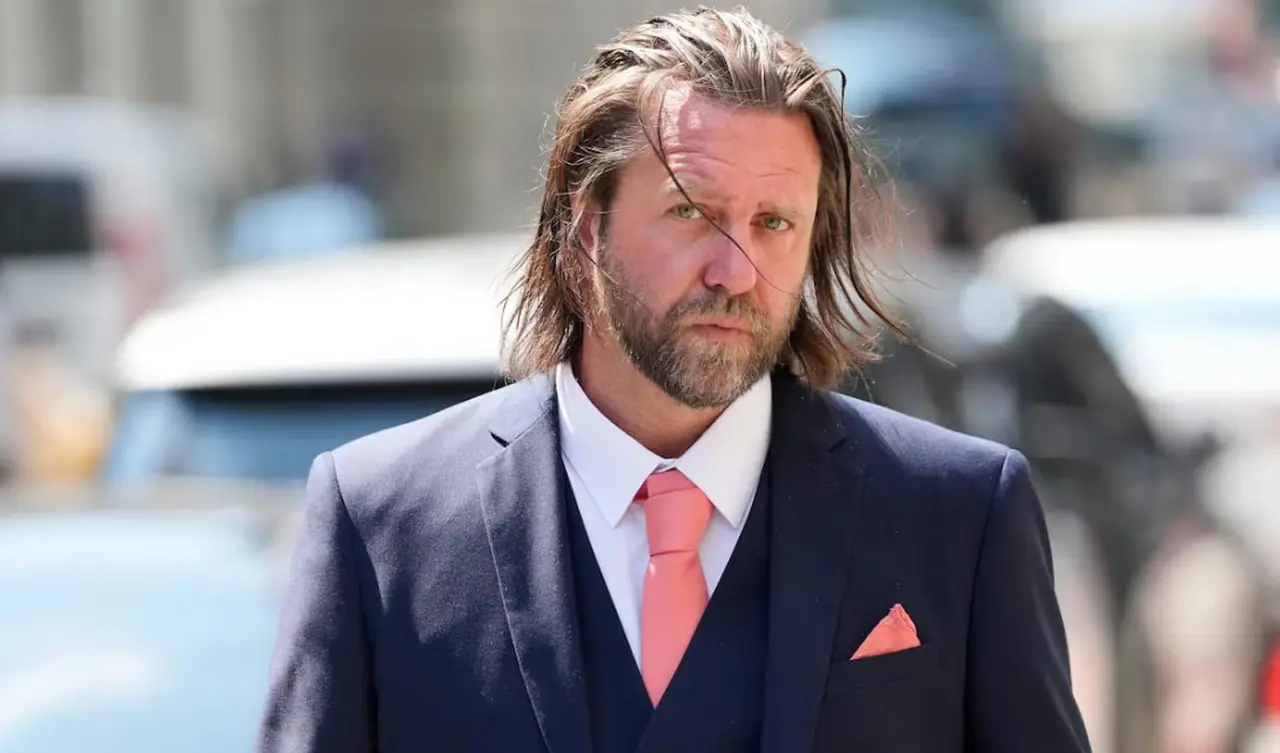 El director y guionista estadounidense Carl Rinsch fue condenado a dos años y medio de prisión.