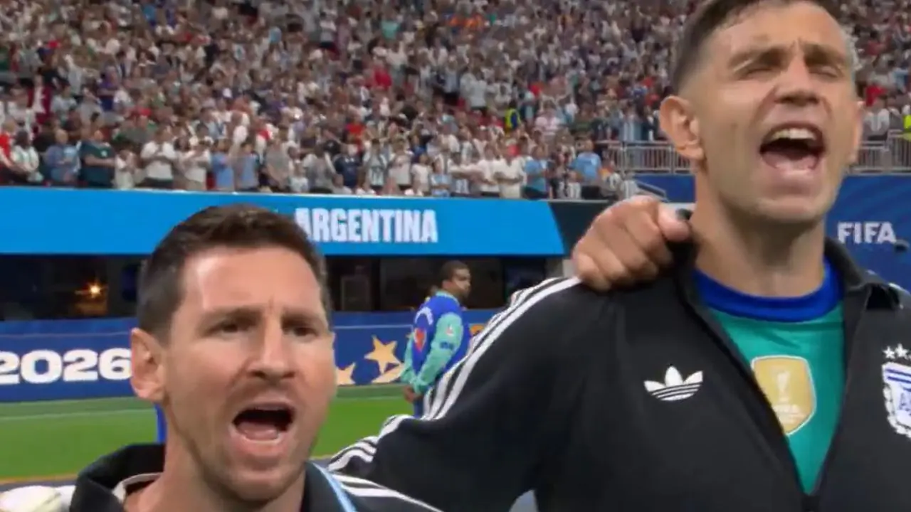 Así fue el emotivo momento en el que la Selección cantó a todo pulmón el himno nacional
