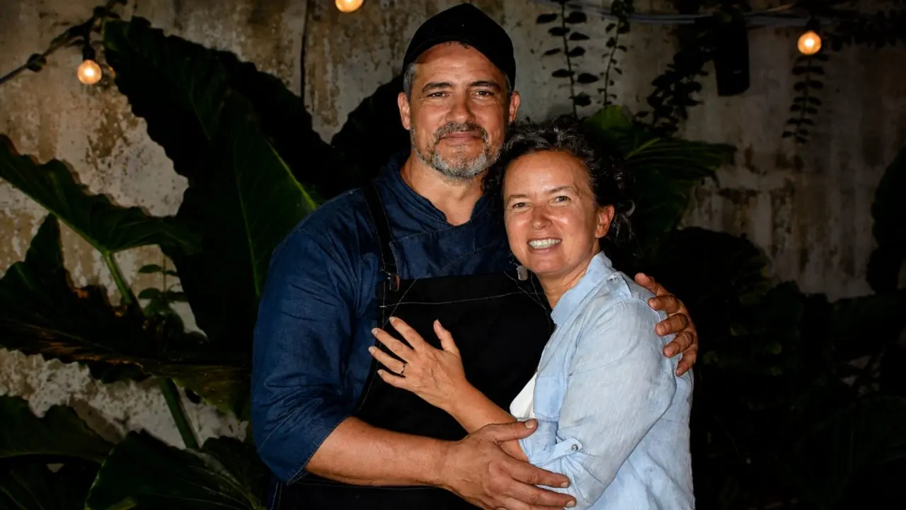 Gustavo Portela y Verónica Krichmar siguen atendiendo personalmente a sus comensales.