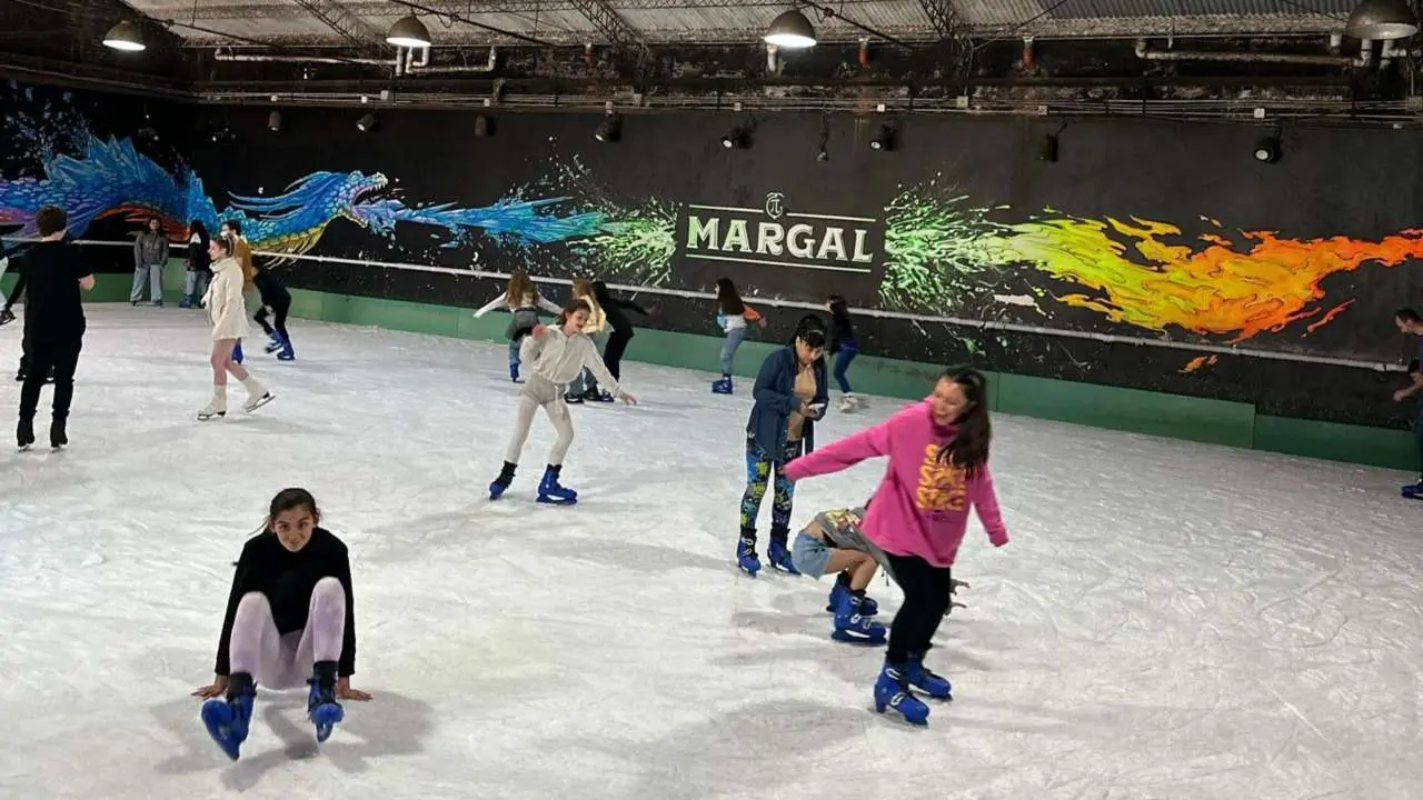 Margal ofrece promociones en vacaciones de invierno con una hora de pista, pancho y gaseosa