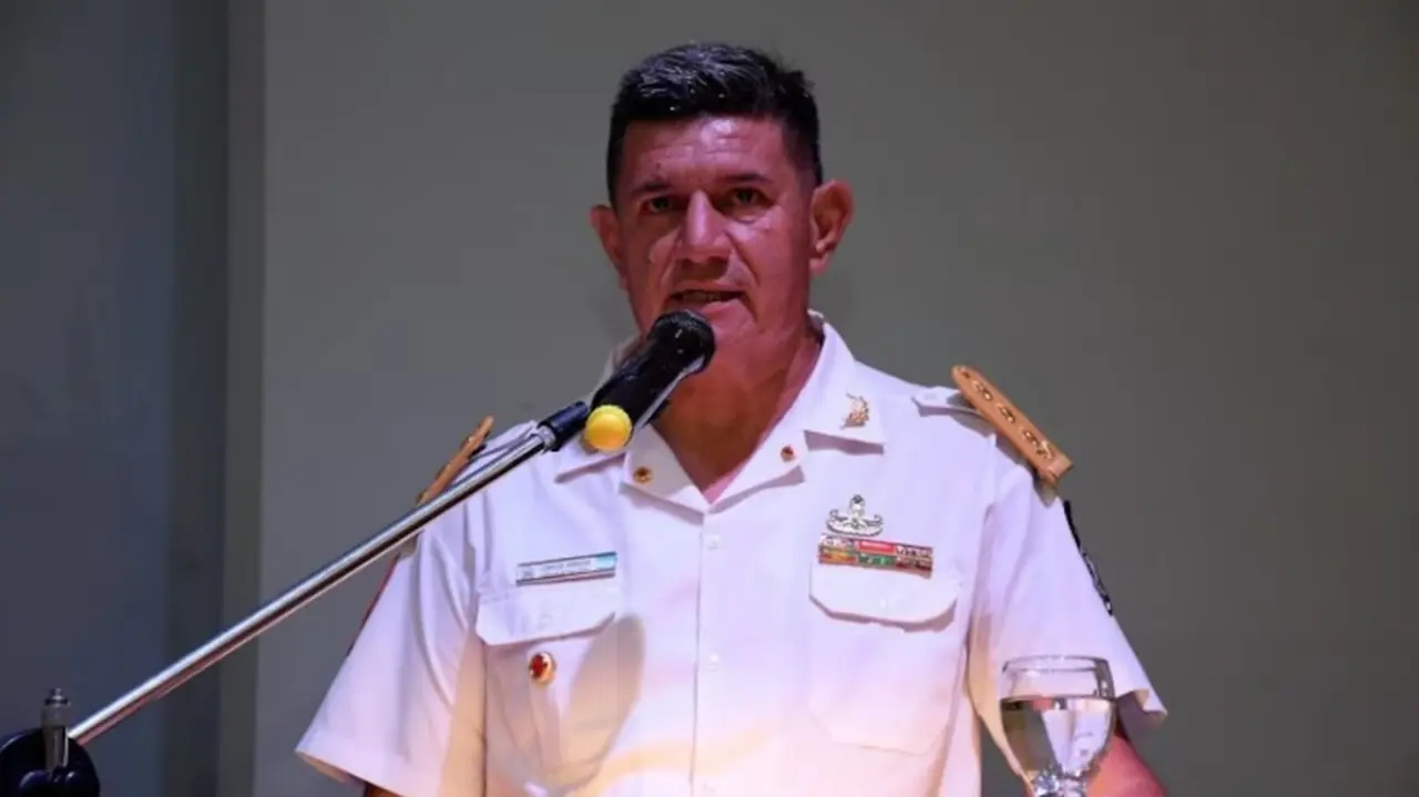 Carlos Heredia.