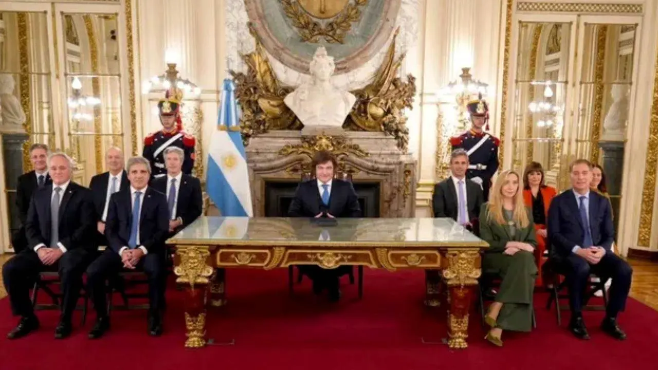 Milei presentó la reforma del BCRA "para poner fin a la estafa de emitir dinero para financiar la política"