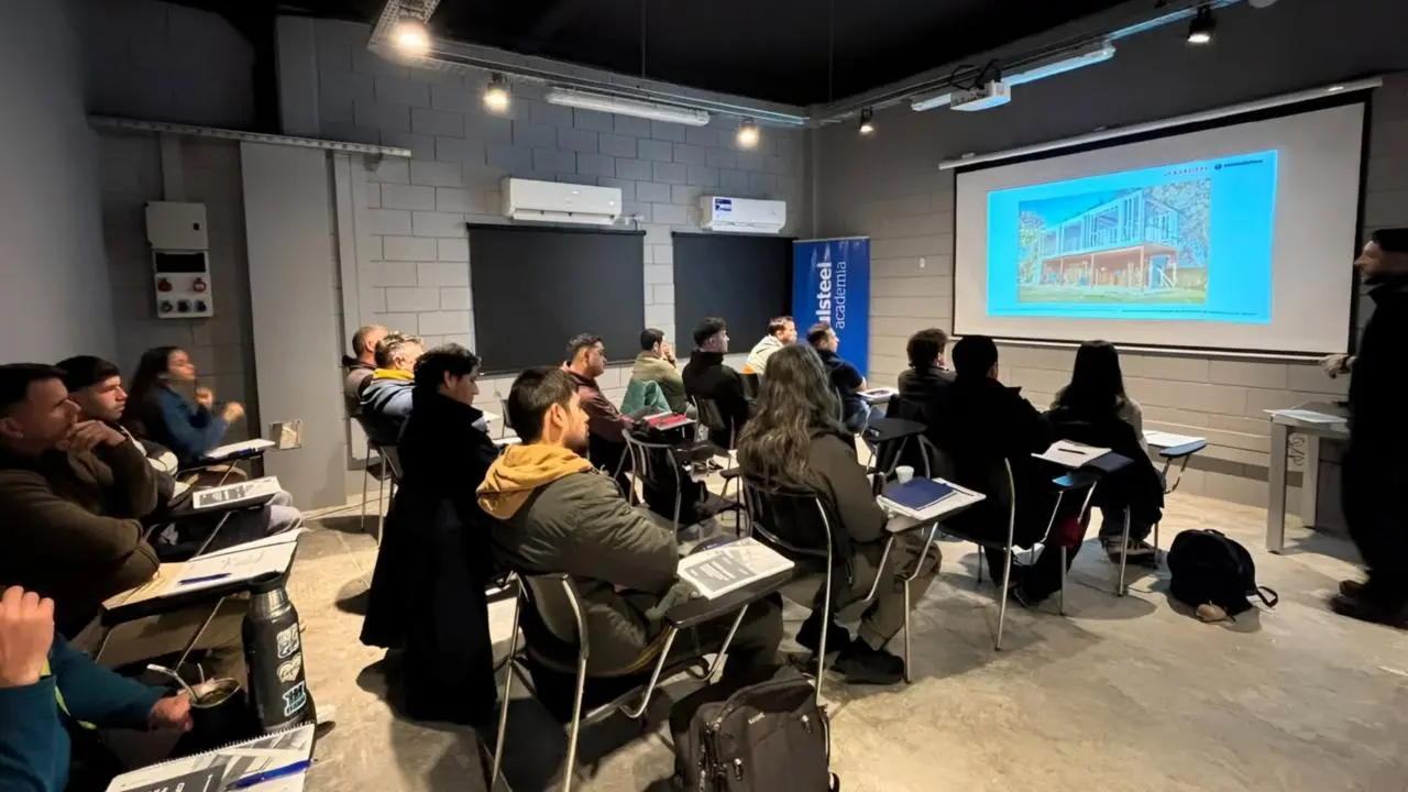 Alumnos de la academia de ConsulSteel de la empresa Barbieri. Foto: Gentileza Barbieri