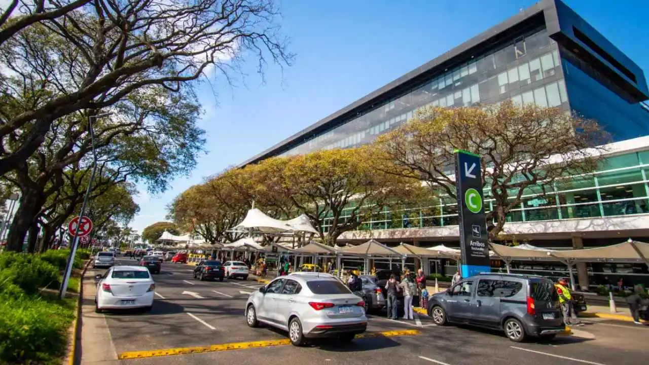 ingreso a aeroparque en buenos aires