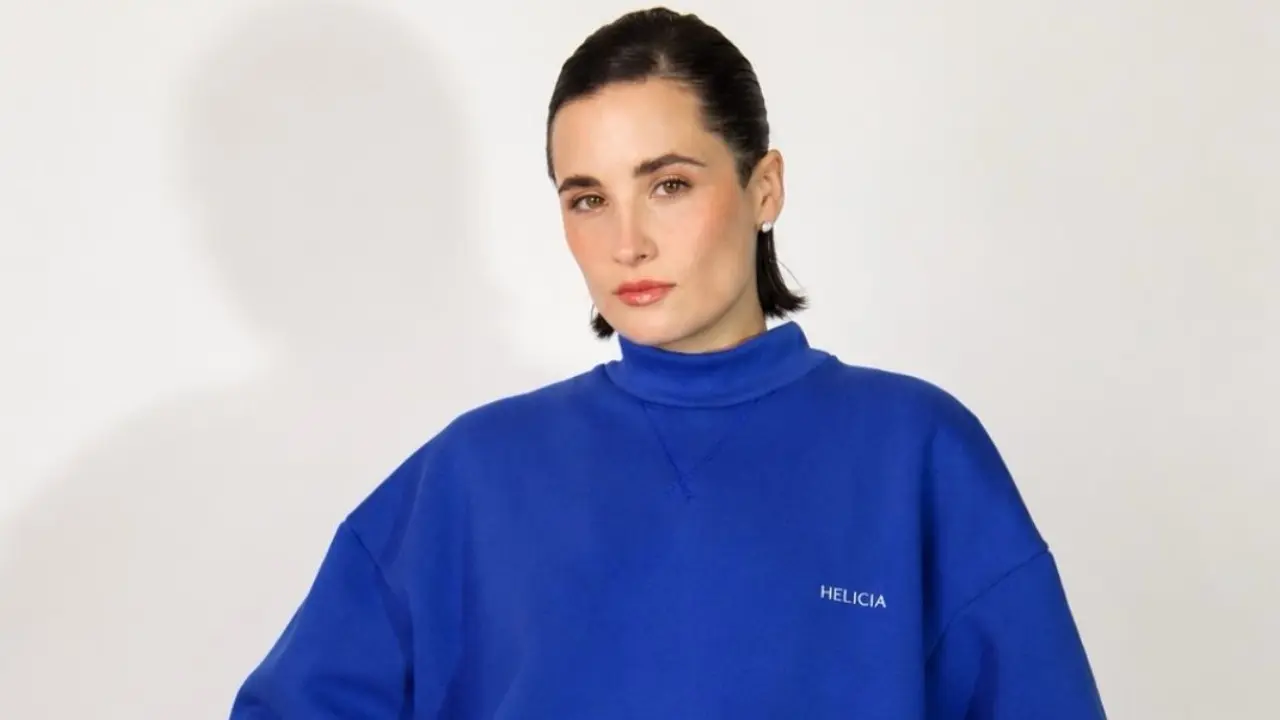 Flor Torrente, con uno de los últimos buzos producidos por Helicia.