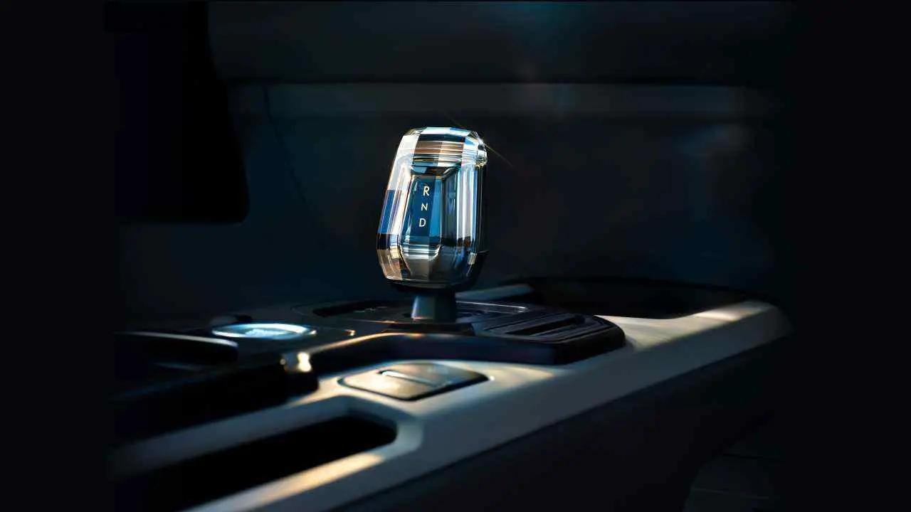 Geely Icon interior palanca de cambios cristal. foto oficial.
