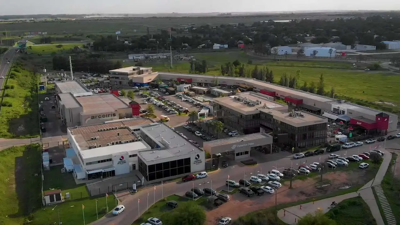 Fisherton Plaza Mall y un proceso de recambio para apuntar a un segmento de mayor poder adquisitivo
