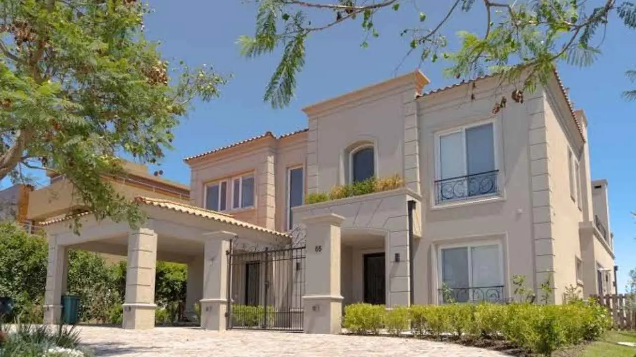 Una casa premium ya cuesta $1.700 millones y construir cada m2 supera los $5,5 M