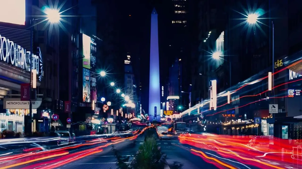 Cómo funciona el Stopover de Aerolíneas para que turistas se queden gratis en Buenos Aires