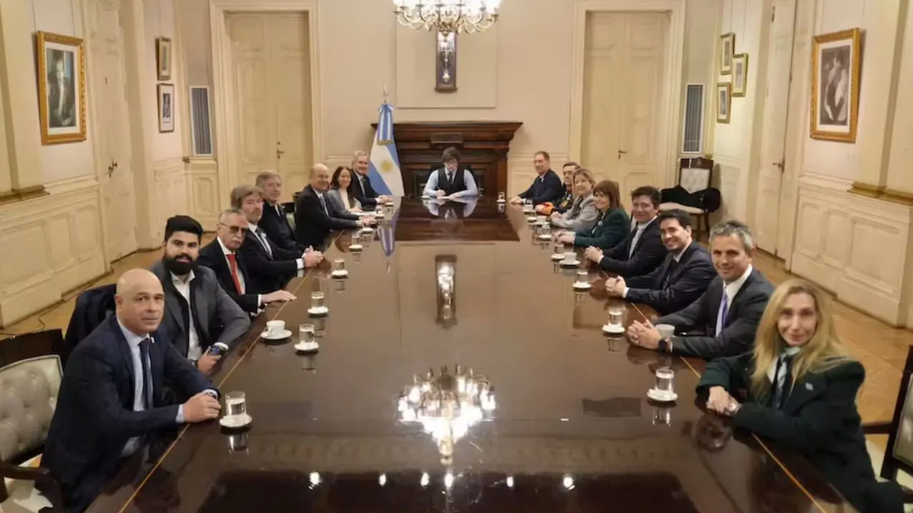 Javier Milei en una reunión de Gabinete. Imagen de archivo