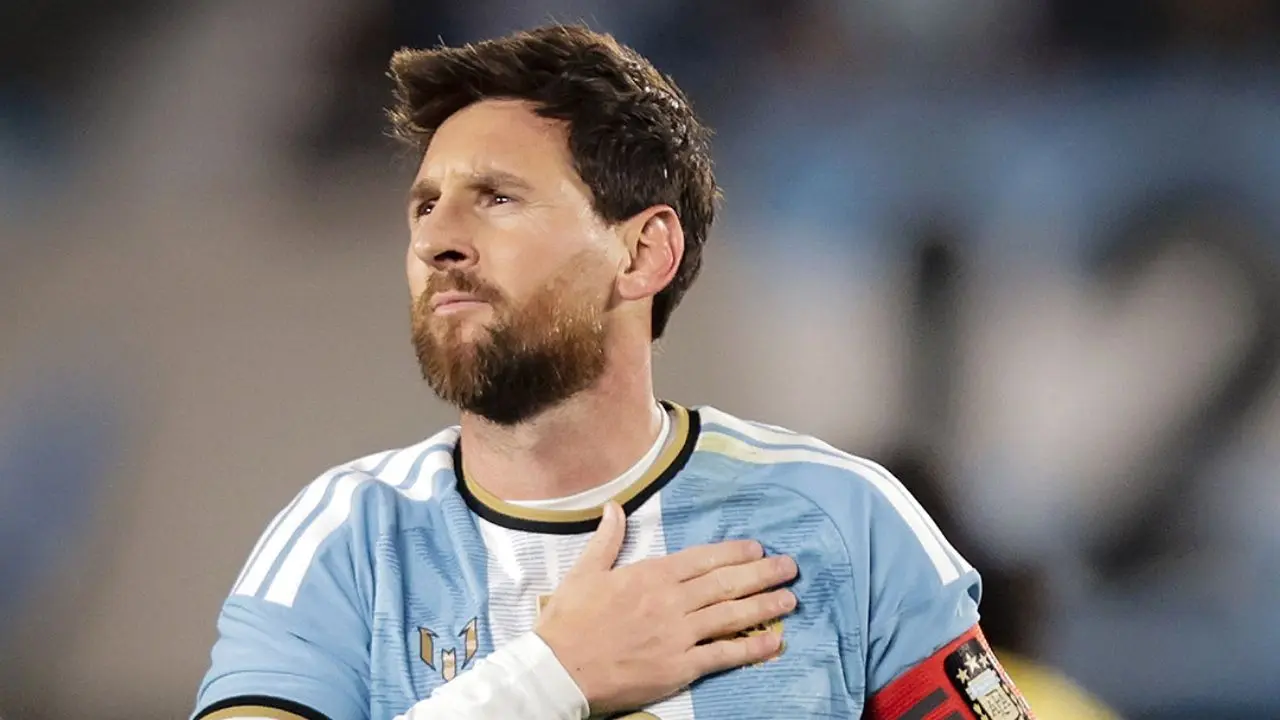La comparación de The Telegraph entre Messi y Cristiano Ronaldo en sus despedidas