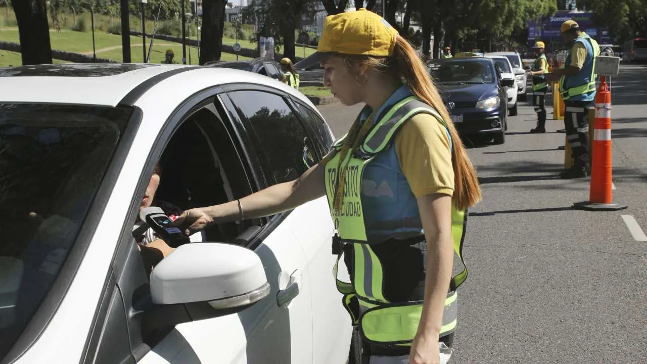 Mucho más cara: cuánto subió la multa por manejar alcoholizado en CABA y cuál es el límite