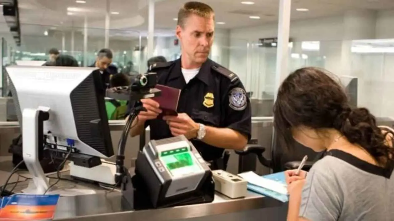 Estados Unidos deja de sellar pasaportes: qué cambia para quienes ingresan al país