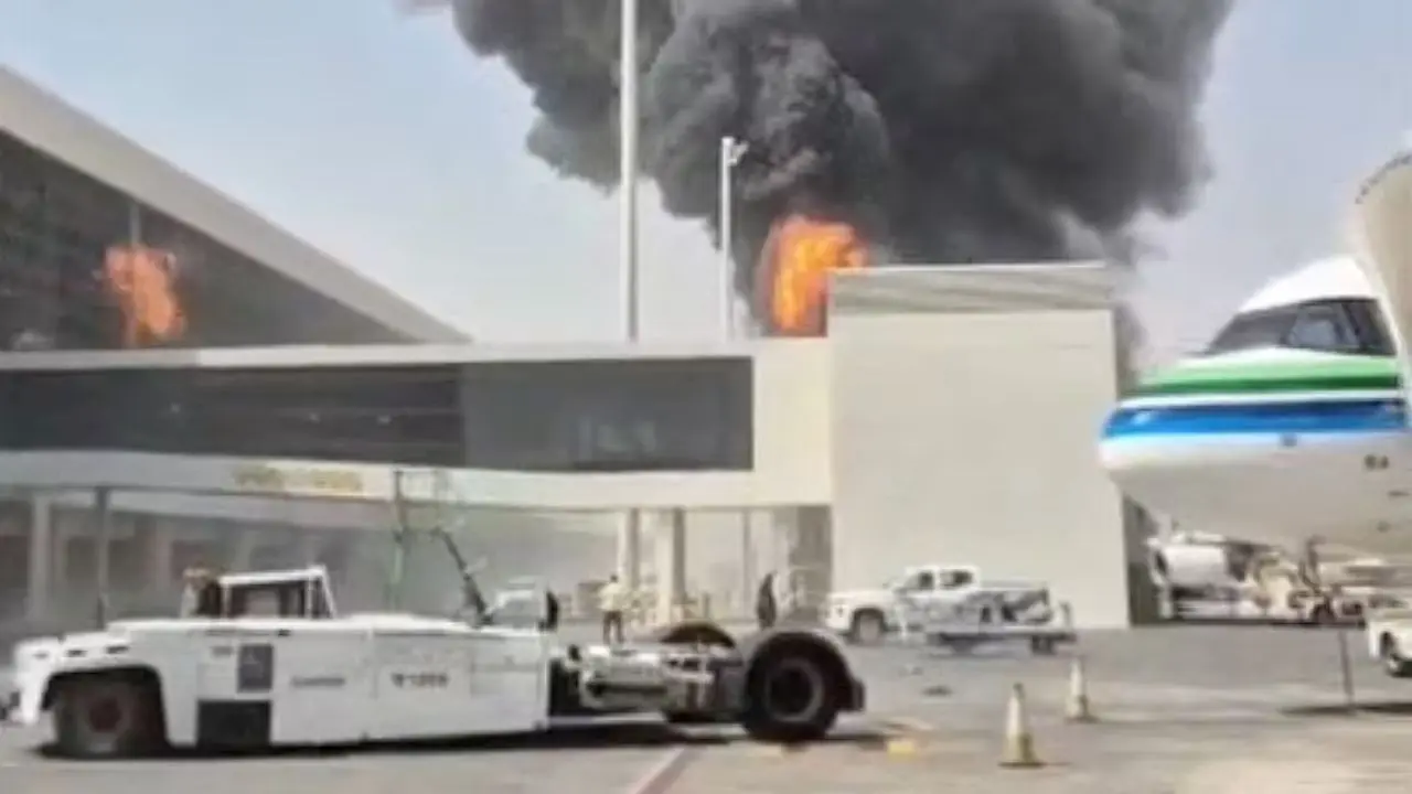 Impactante video del momento en que un misil impactó en un aeropuerto de Arabia Saudita