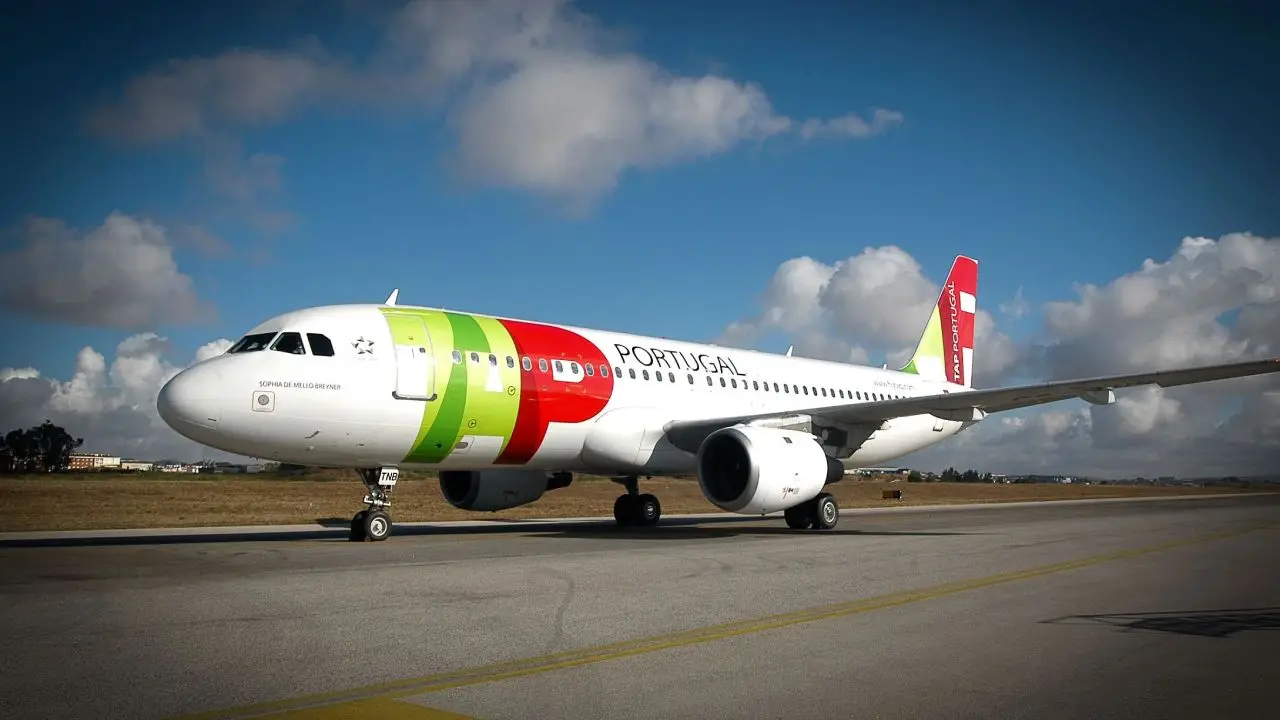 Un gobierno europeo vendió su aerolínea por más de 1000 millones de euros: quién la compró