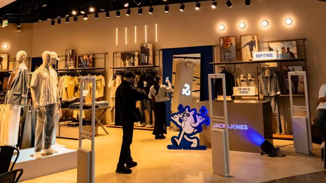 Bestseller abre tres locales en Unicenter y proyecta invertir u$s50 millones en Argentina