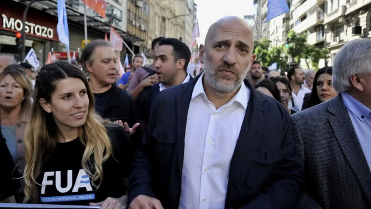 Emiliano Yacobitti en marcha universitaria