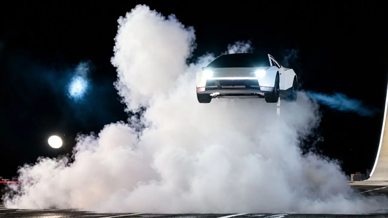 Elon Musk presenta un coche Tesla que vuela y acelera como un cohete