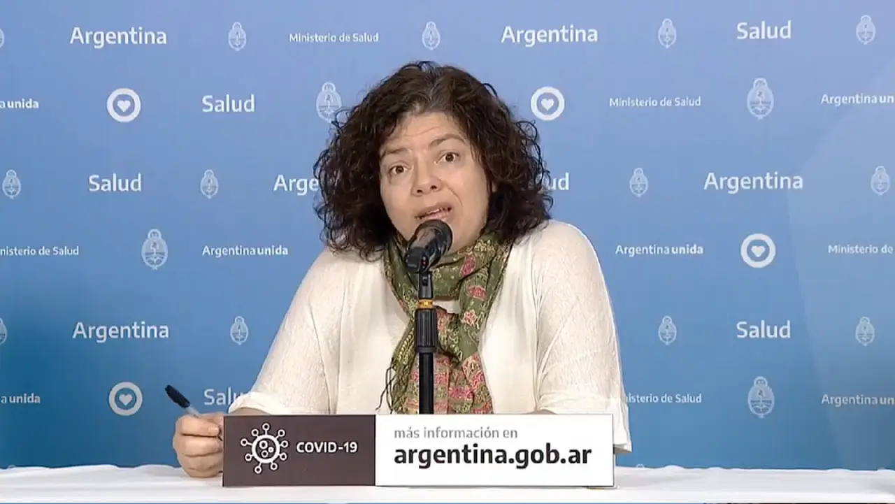La Lic. Carla Vizzotti encabeza el informe diario del ministerio de Salud  al frente del informe todos los días