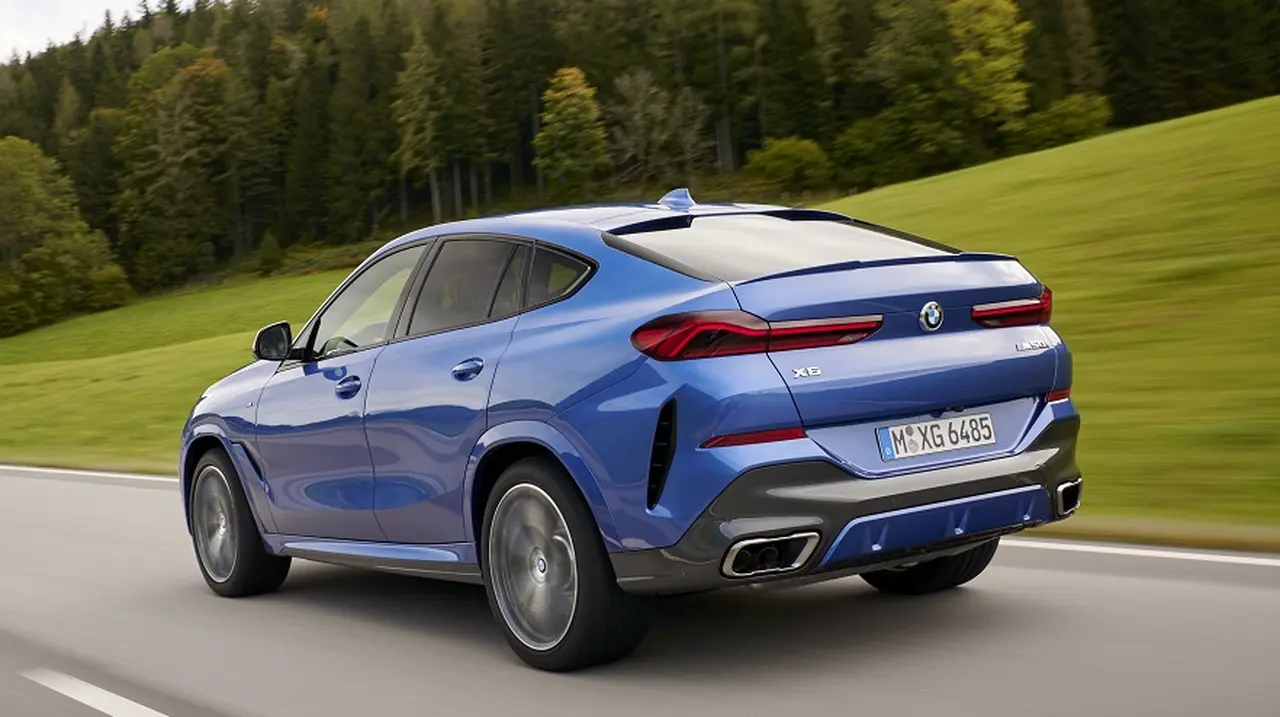 BMW X6, con nuevo diseño posterior.