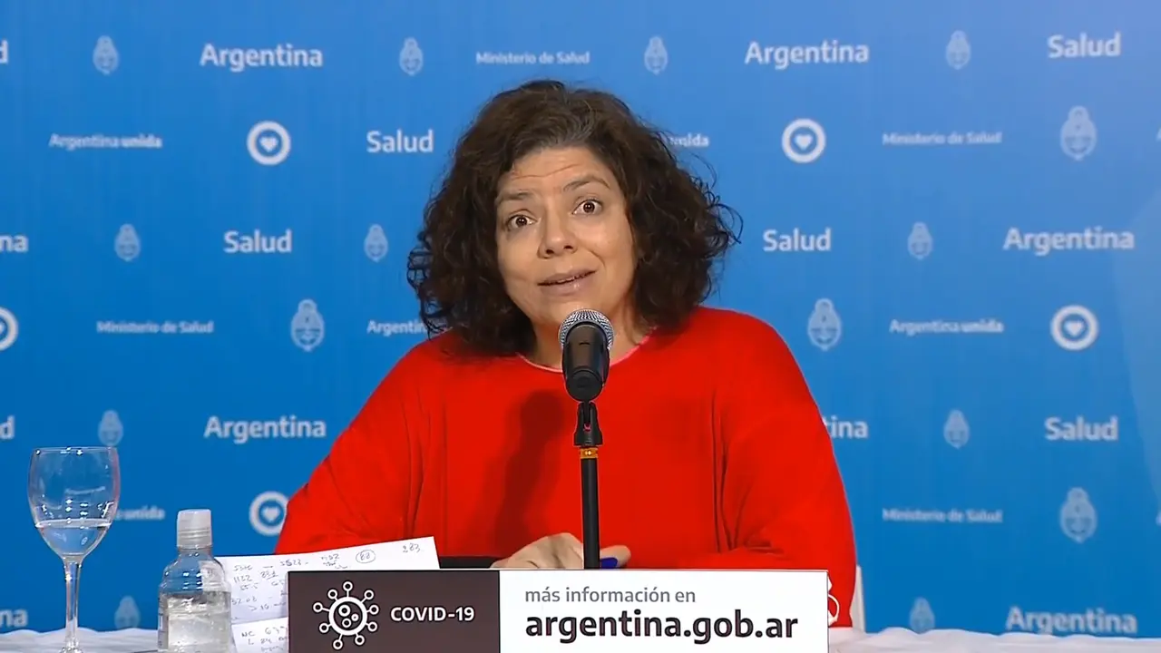 La Lic. Carla Vizzotti encabeza el informe diario del ministerio de Salud  al frente del informe todos los días