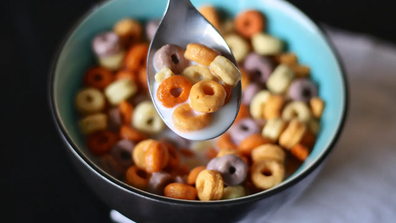 Un buen reemplazo para los cereales comerciales son los naturales a base de fibra