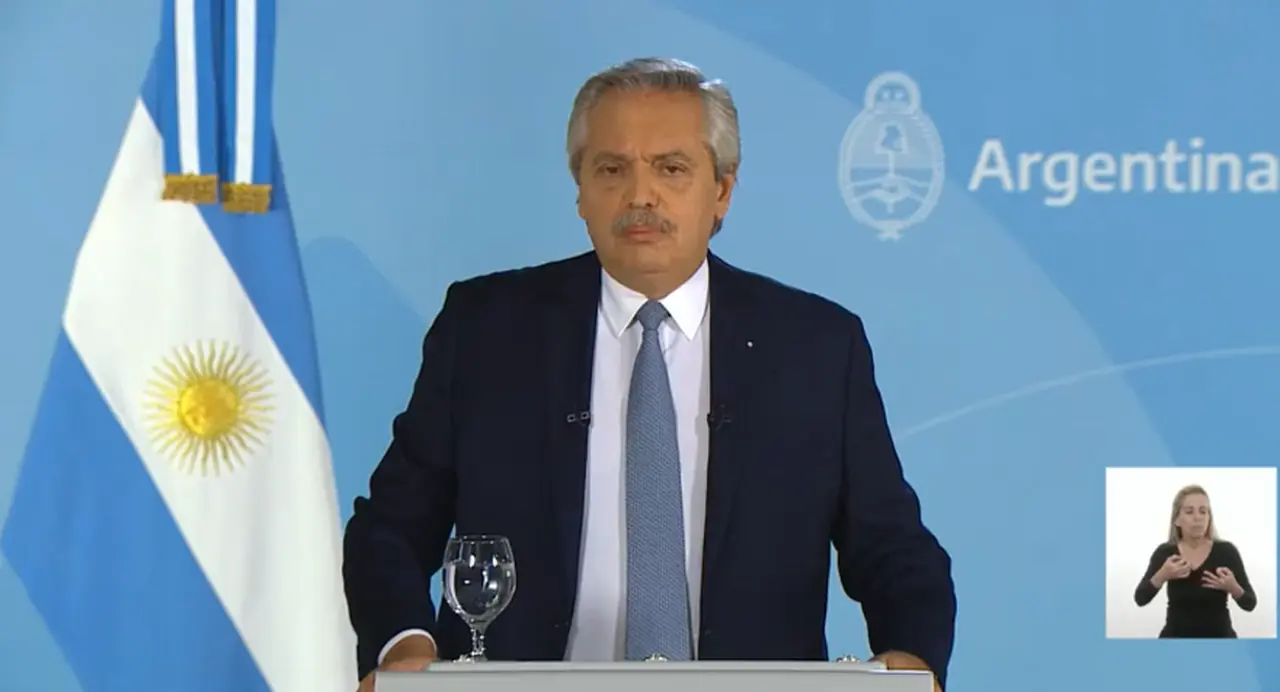 Alberto Fernández anunció severas medidas para frenar los contagios de coronavirus.