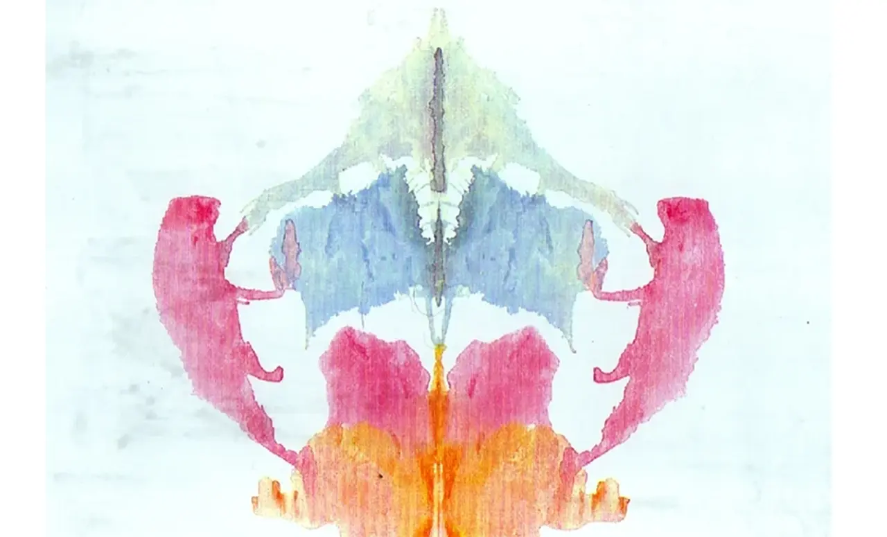 Test de Rorschach: la primera imagen a color. 