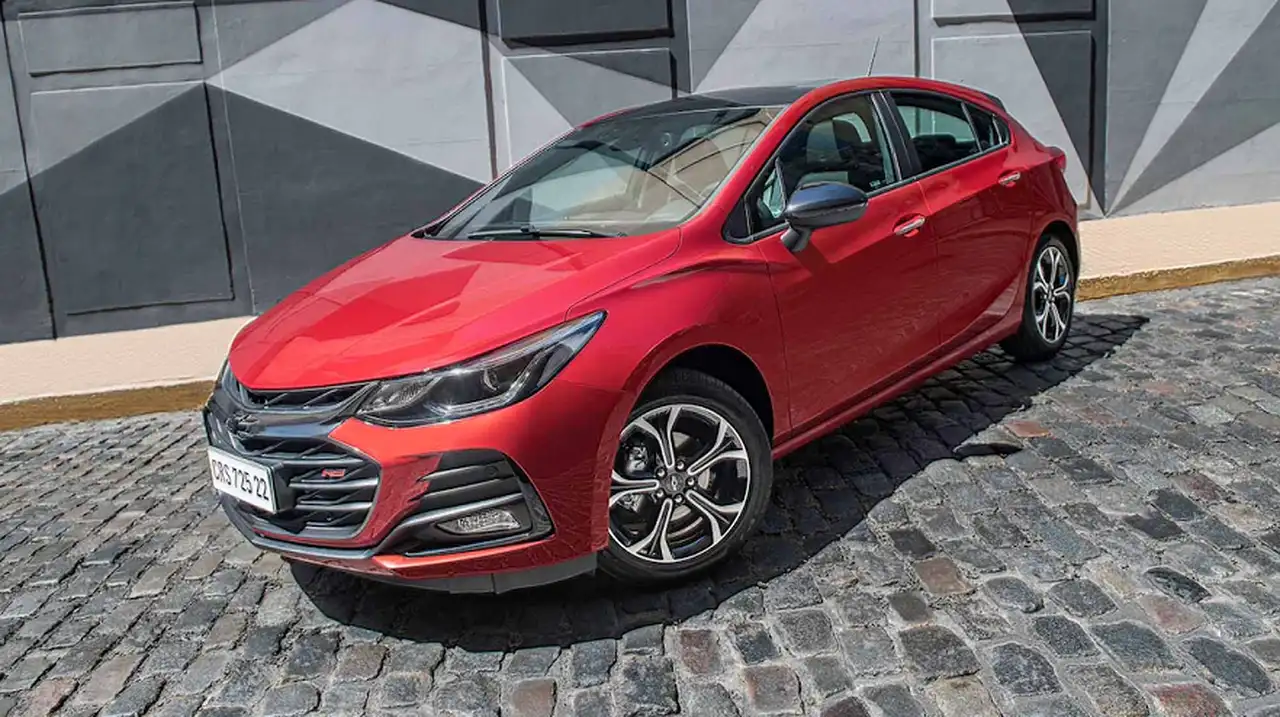El Cruze nacional también subió su precio.