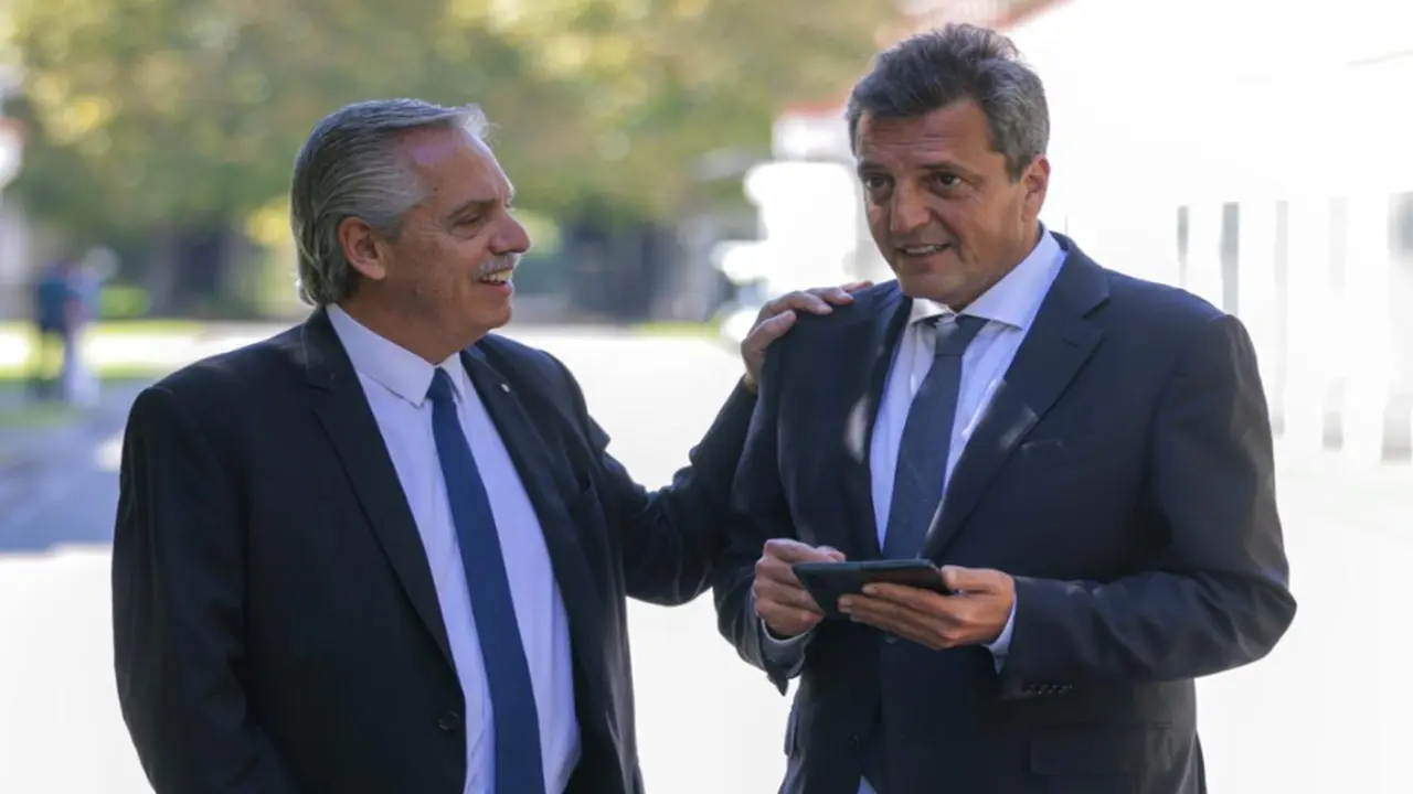 Massa le quiere transferir todo el peso de la transición a Alberto Fernández