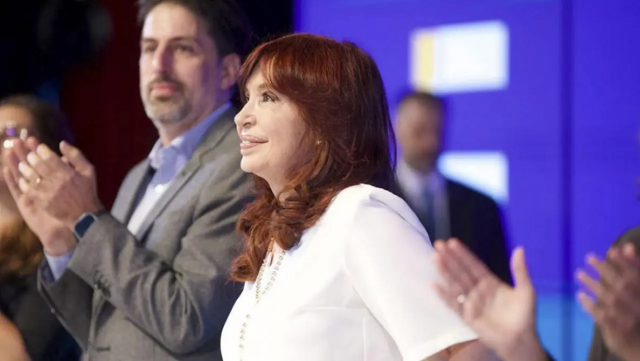 En su último discurso en La Plata, Cristina planteó la necesidad de una revisión del acuerdo 