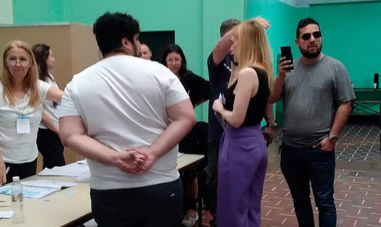 Candidata de Milei protagonizó un escándalo: la acusaron de fraude y se peleó a los gritos con una autoridad de mesa