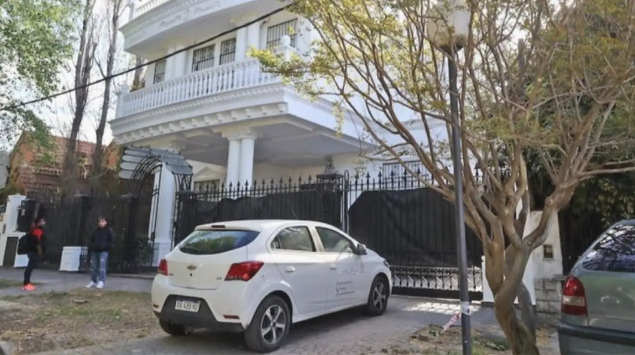 Yate Gate: allanaron propiedades de Martín Insaurralde, Sofía Clérici y Jésica Cirio