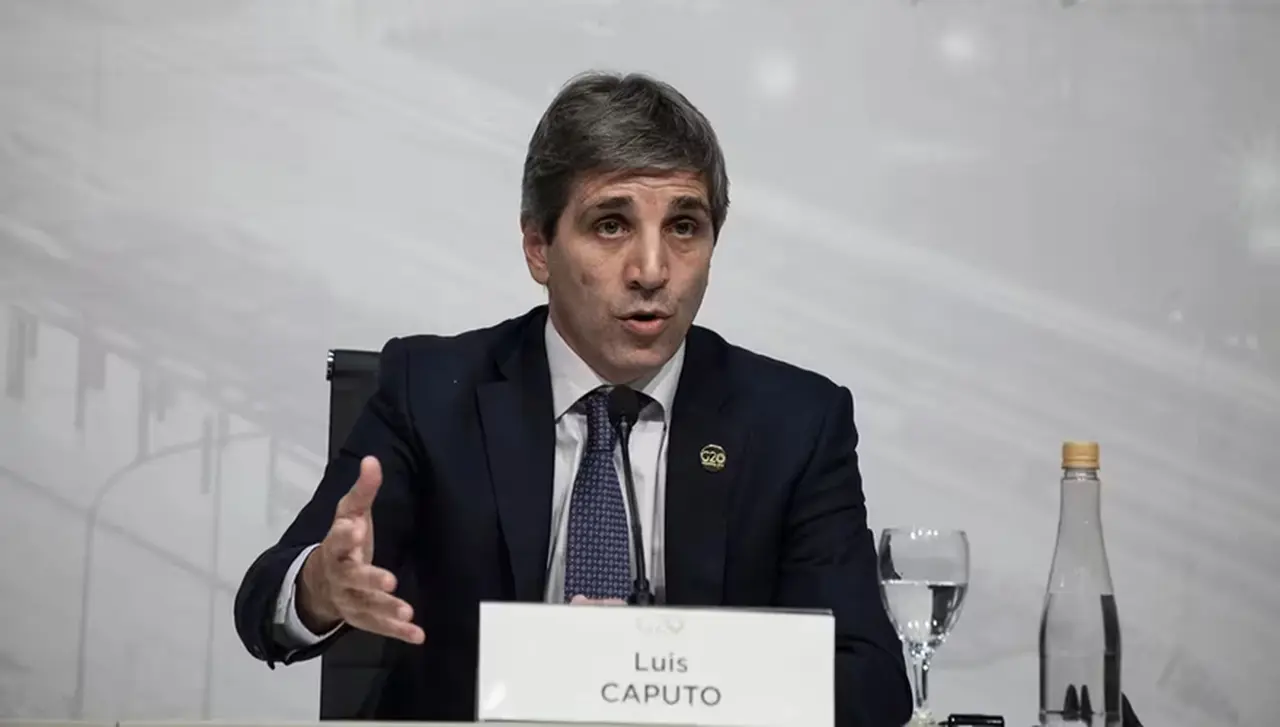 Luis Caputo mantuvo la reunión con Nicolás Posse y enviados del FMI