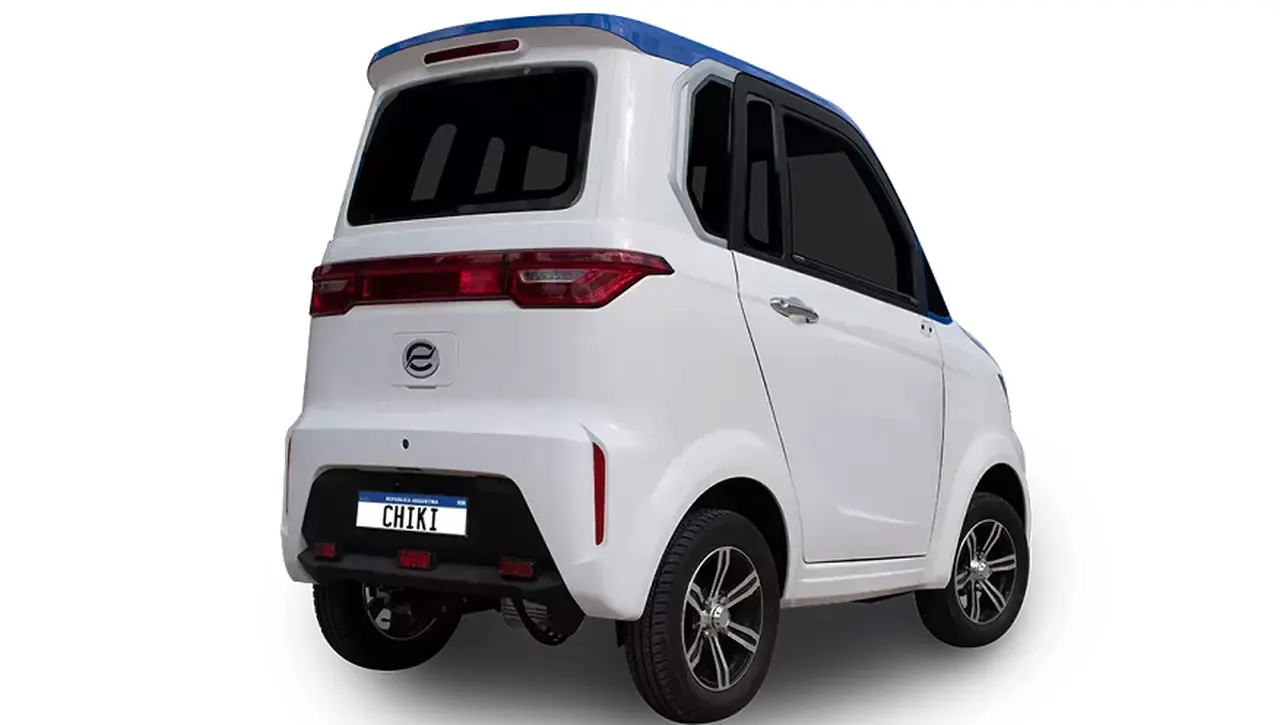 El auto eléctrico tiene espacio para dos personas.