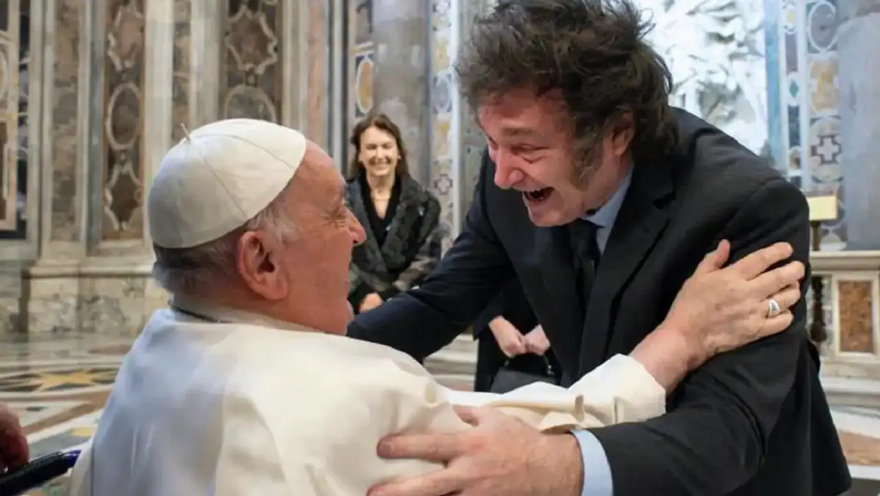 Javier Milie mantuvo un cordial encuentro con el Papa Francisco a pesar de su diferencias