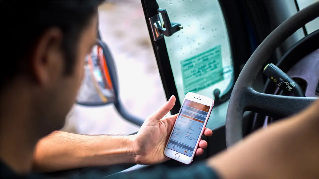 The "Uber" trucks seek to reduce transportation costs and revolutionize the logistics market