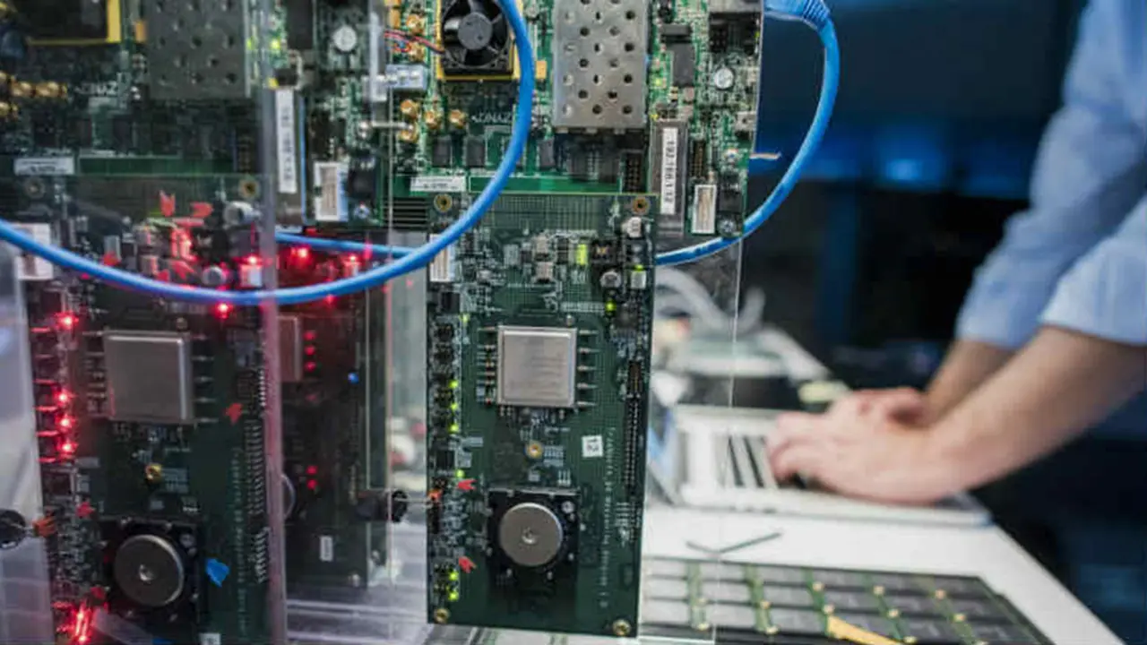 Hito: de la mano de una computadora cuántica IBM, lograr crear vida artificial por primera vez en la historia