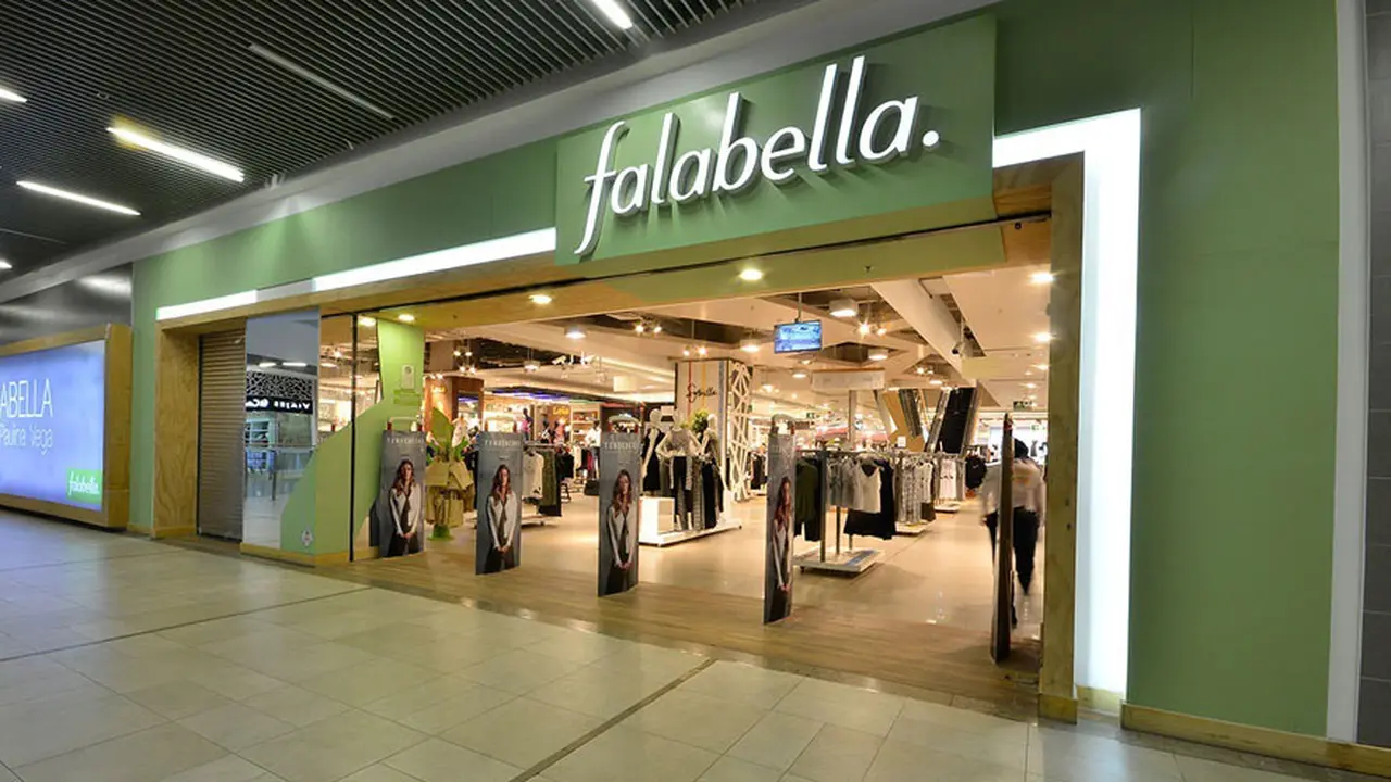 Así es el multimillonario plan de Falabella para hacerle frente a Amazon en el mercado online