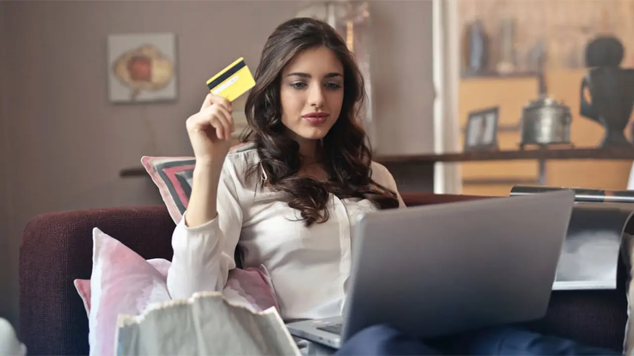 Crisis of consumption: Frávega closes branches and goes out to give fight against Garbarino in the online sale