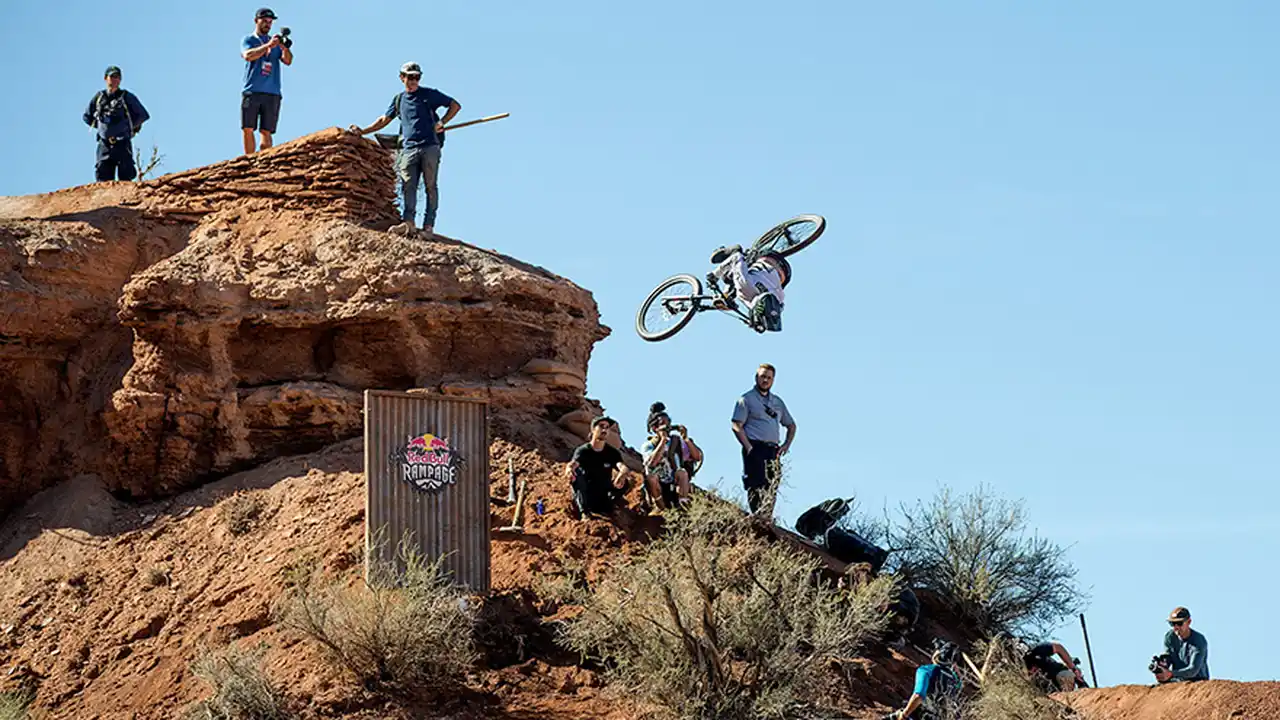 Red Bull lleva sus deportes extremos al living de la mano de la realidad aumentada