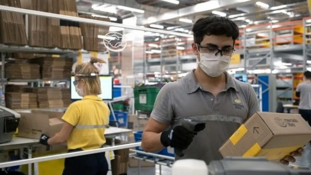 Cada vez más empresas comparten empleados: ¿pueden reclamarle a las dos por accidente o en juicio laboral?